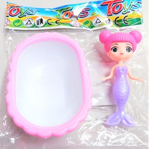 BONECA SEREIA NA BANHEIRA